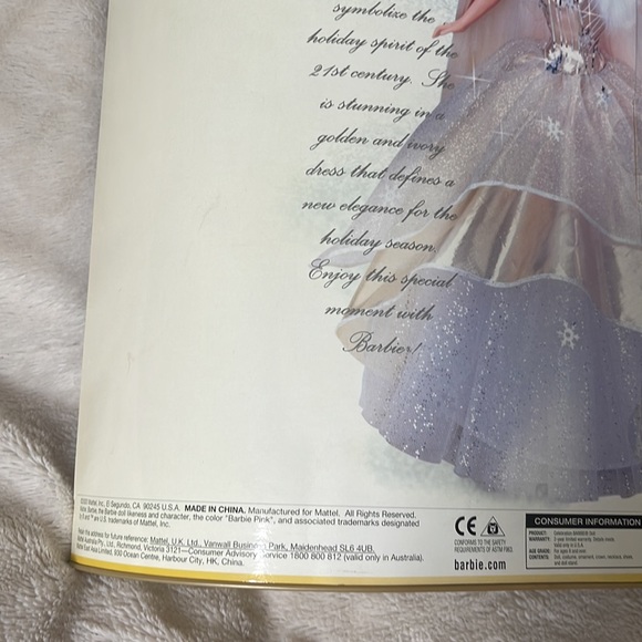 NRFB Celebration Barbie ~ 2000 🎊 - Picture 8 of 12